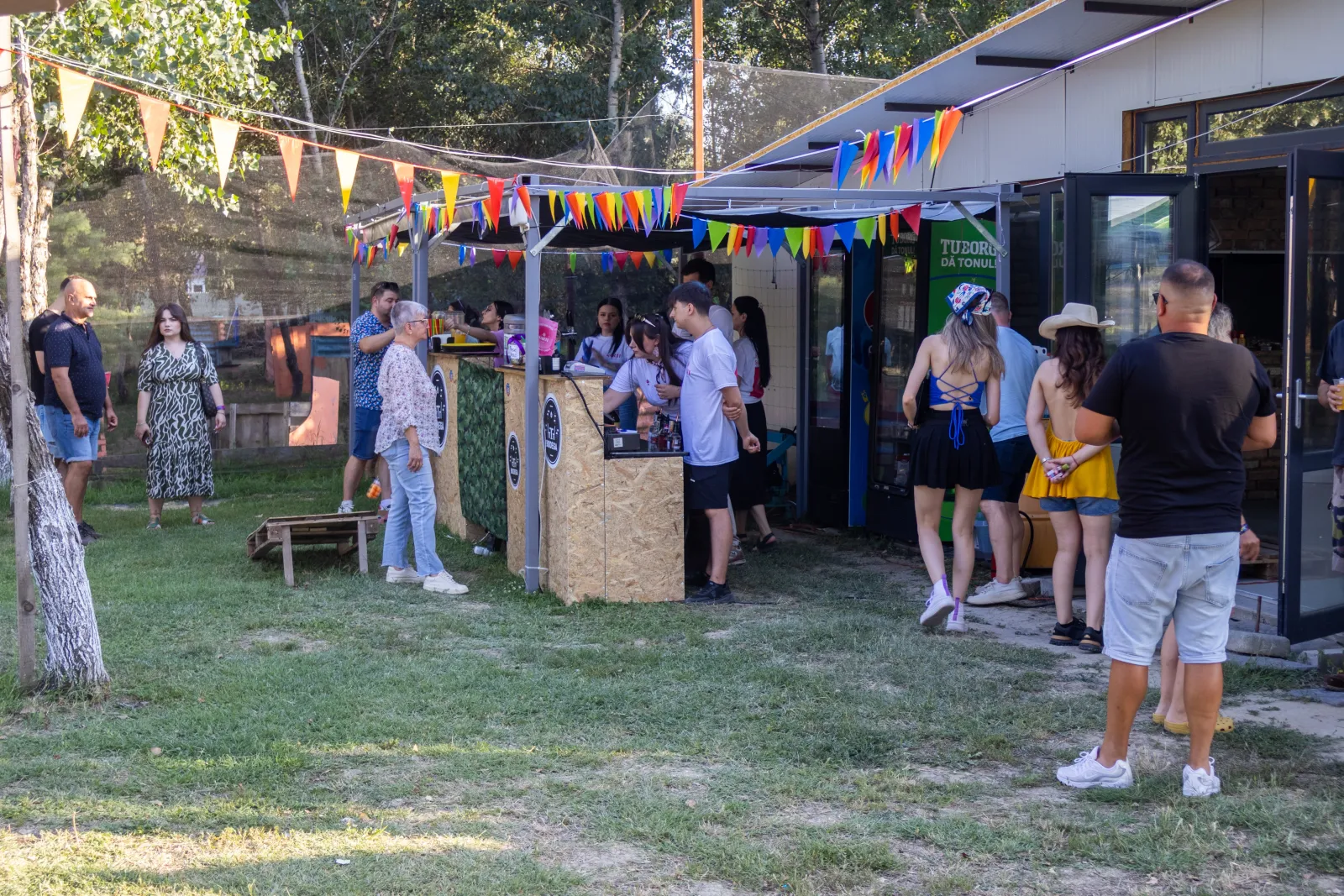 Atmosferă de festival în aer liber — fotografia 11